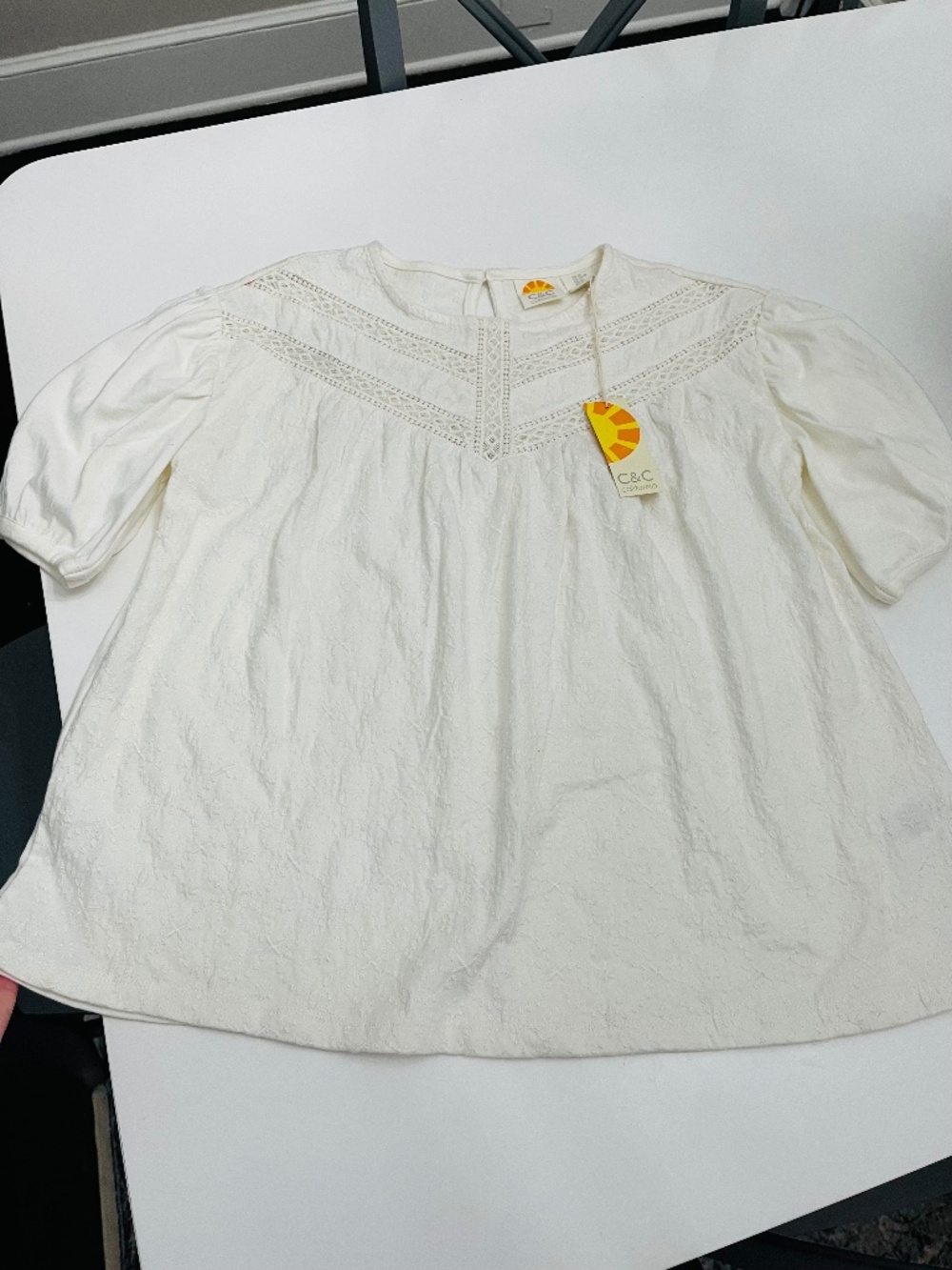 C&C California White Top! NWT! Size XS ! 100 percent cotton